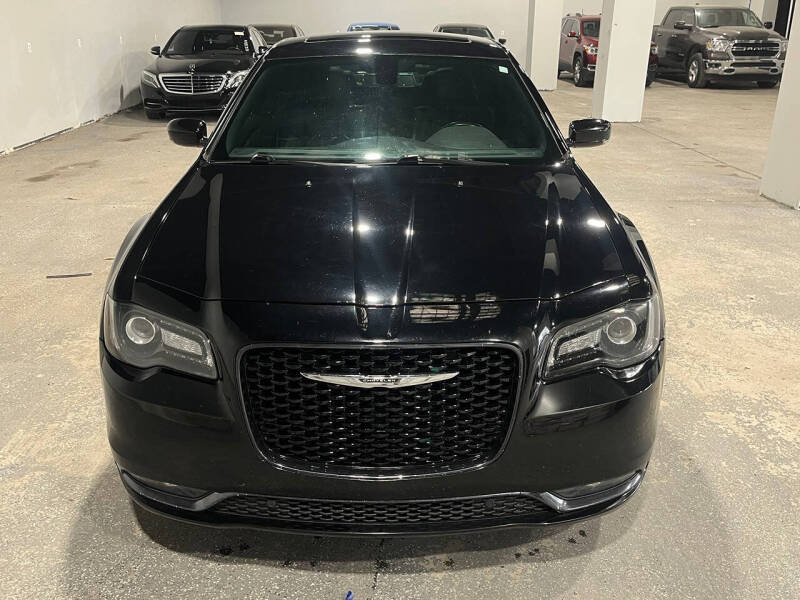 2018 Chrysler 300 S