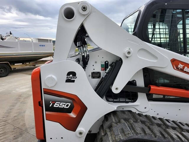 2025 NEW BOBCAT T4