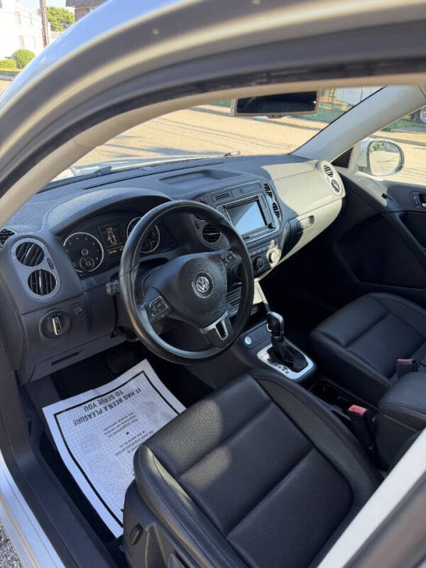 2017 Volkswagen Tiguan S - Photo 11