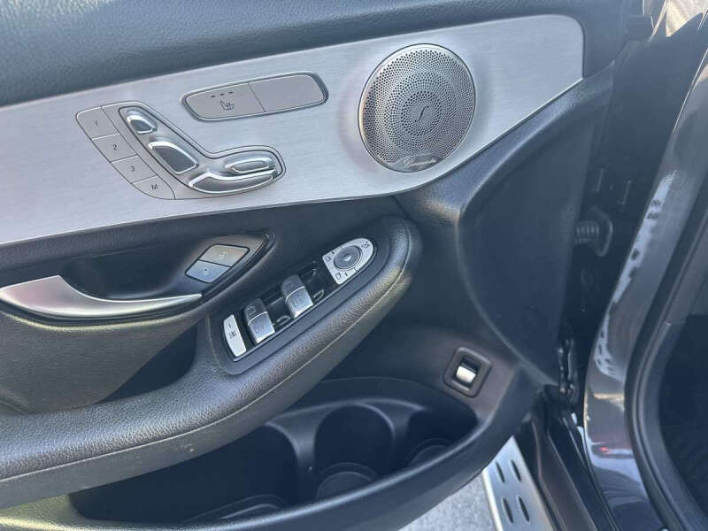 2021 Mercedes-Benz GLC GLC 300 4MATIC