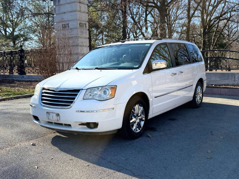 2009 Chrysler Town and Country Limited
