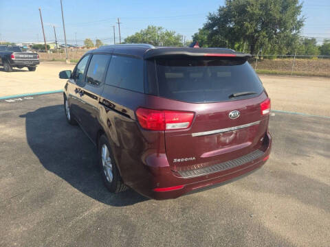 2018 Kia Sedona LX