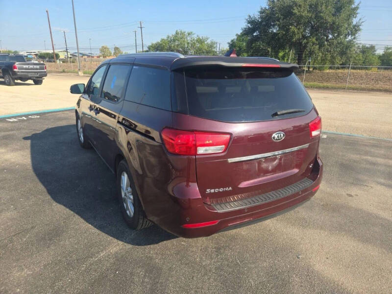 2018 Kia Sedona LX