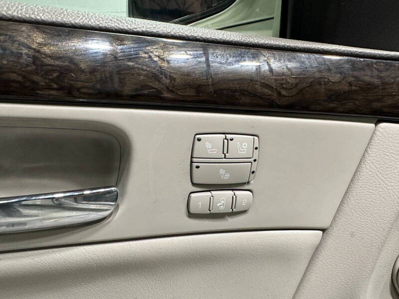 2010 Cadillac DTS Luxury Collection