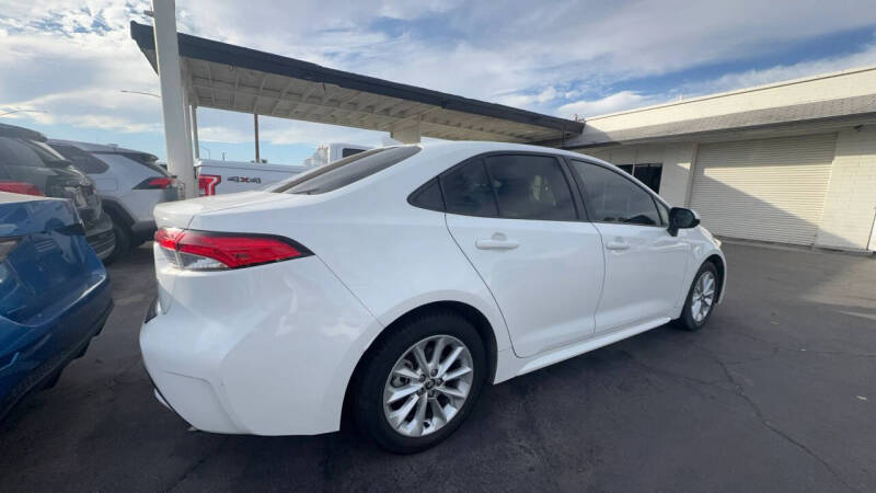 2022 Toyota Corolla LE