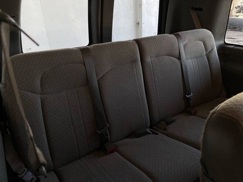 2017 Chevrolet Express LS 2500