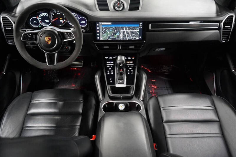 2023 Porsche Cayenne GTS