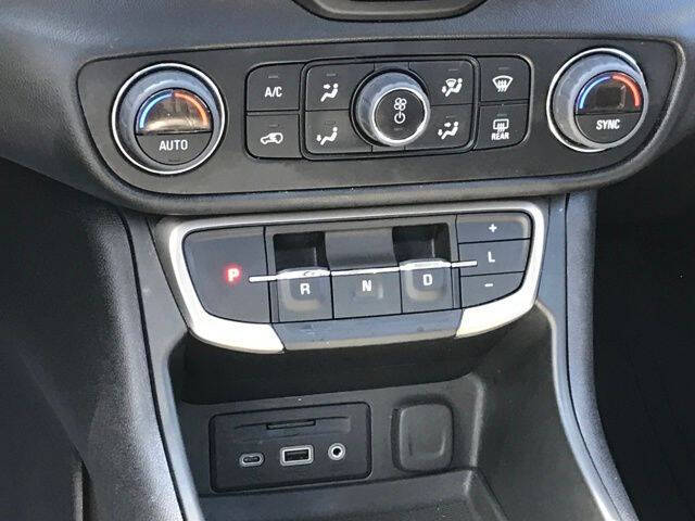 2023 GMC Terrain Denali