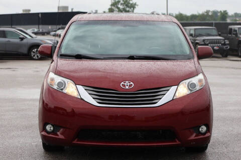 2012 Toyota Sienna XLE 7-Passenger Auto Access Seat