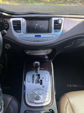 2012 Hyundai Genesis 4.6L V8