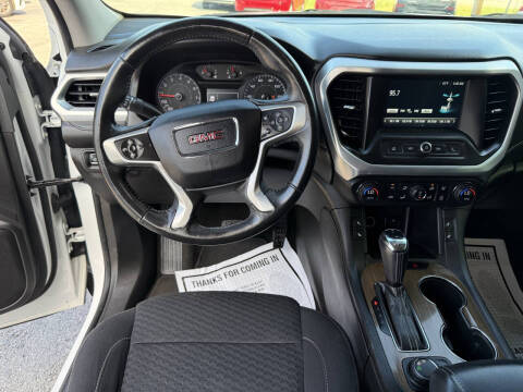 2017 GMC Acadia SLE-2