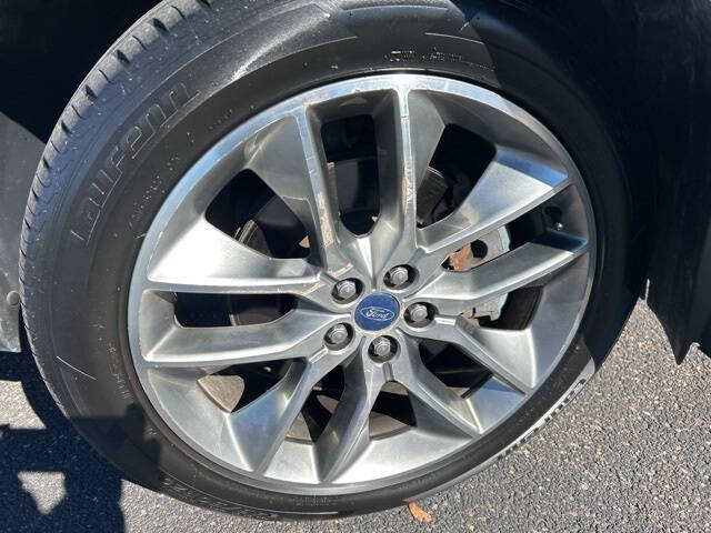 2017 Ford Edge Titanium