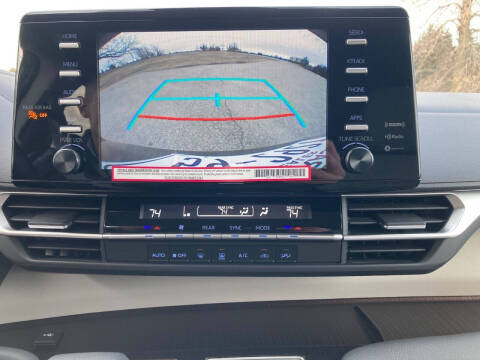 2024 Toyota Sienna LE 8-Passenger