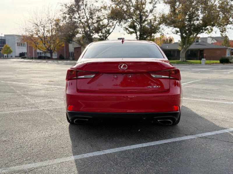 2018 Lexus IS 300