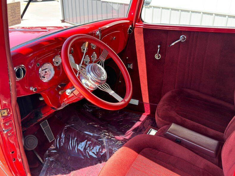 1934 Ford Tudor
