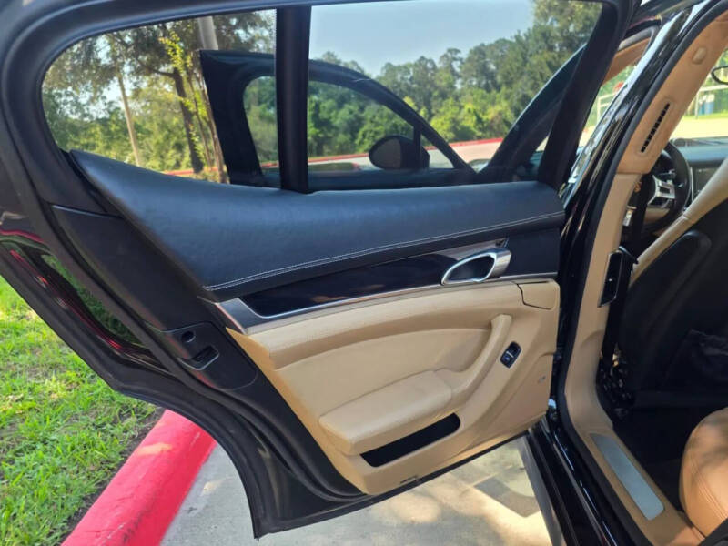 2016 Porsche Panamera