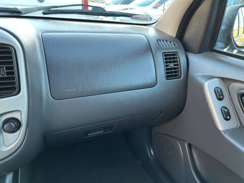 2005 Ford Escape XLT