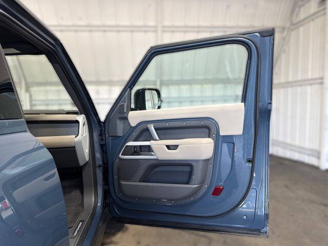 2022 Land Rover Defender 90 X-Dynamic SE