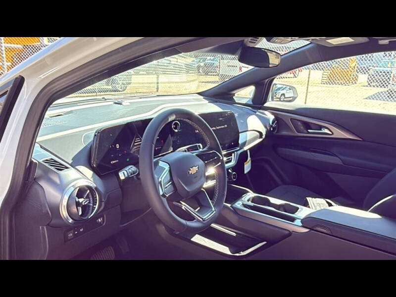 2026 Chevrolet Equinox EV LT 1