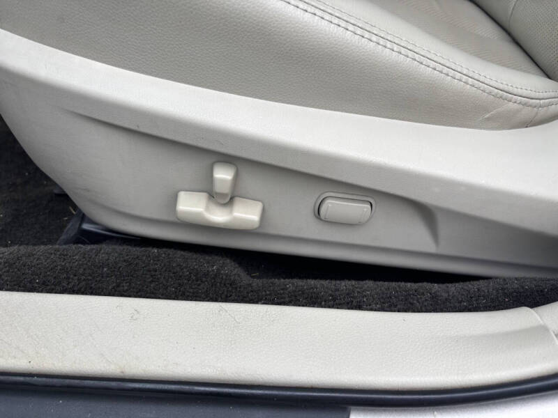 2014 Subaru Legacy 2.5i Limited