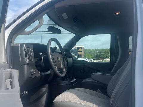 2024 Chevrolet Express LS 3500