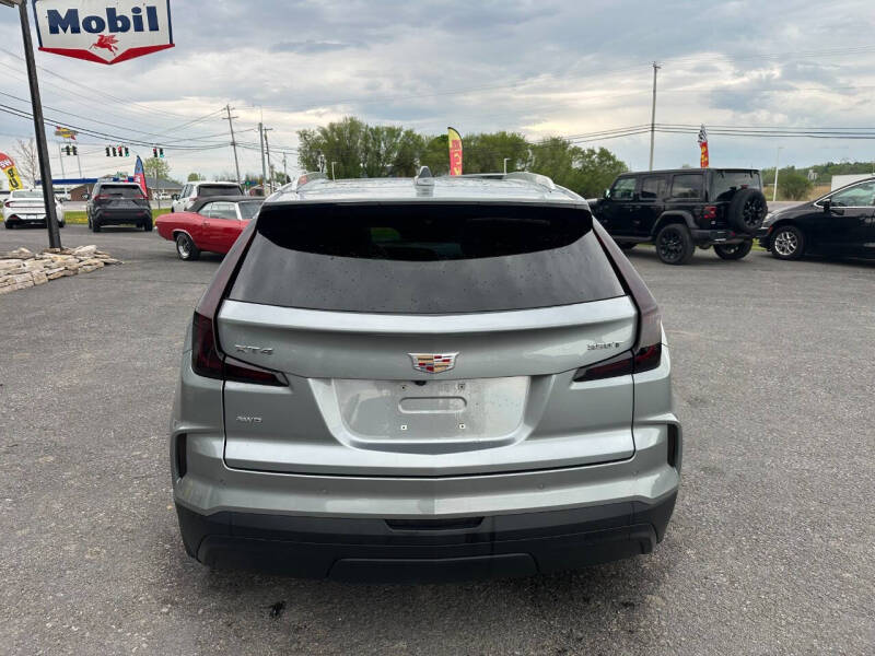 2024 Cadillac XT4 Luxury