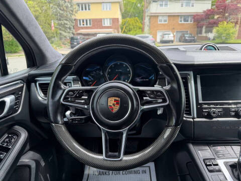 2015 Porsche Macan Turbo