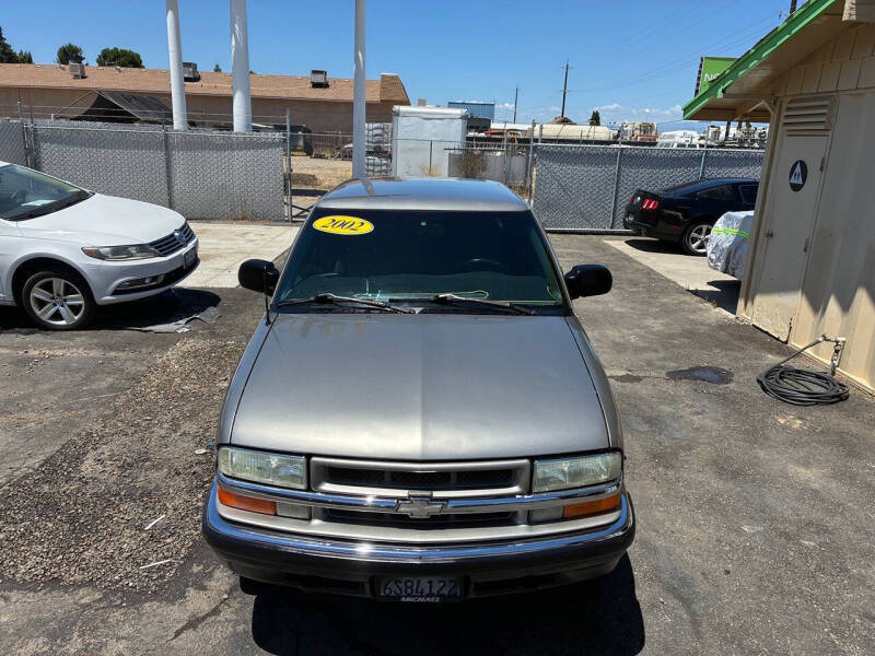 2002 Chevrolet S-10 LS