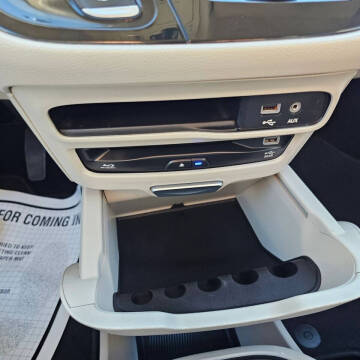 2017 Chrysler Pacifica Touring-L Plus