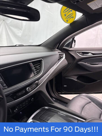 2022 Buick Enclave Essence