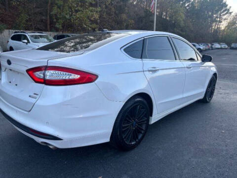 2016 Ford Fusion SE