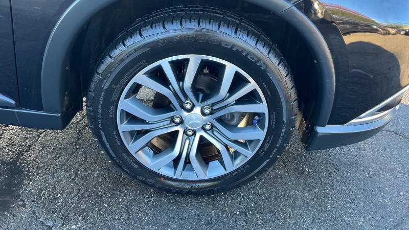 2016 Mitsubishi Outlander SE