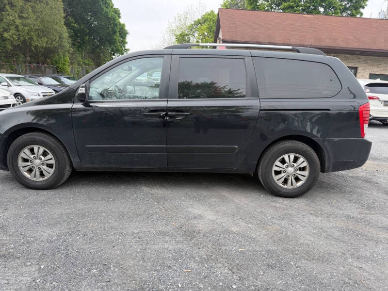 2012 Kia Sedona LX