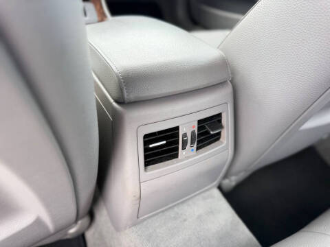2011 BMW 3 Series 328i