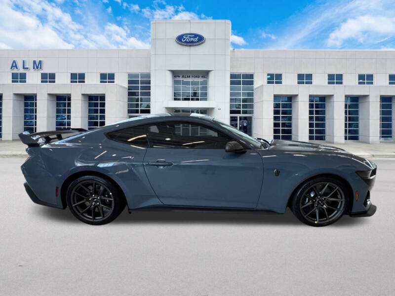 2025 Ford Mustang Dark Horse