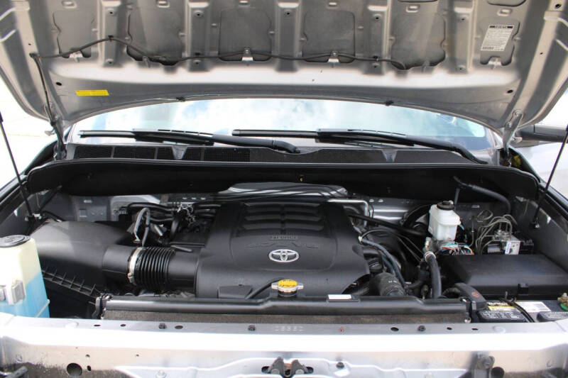 2017 Toyota Sequoia SR5