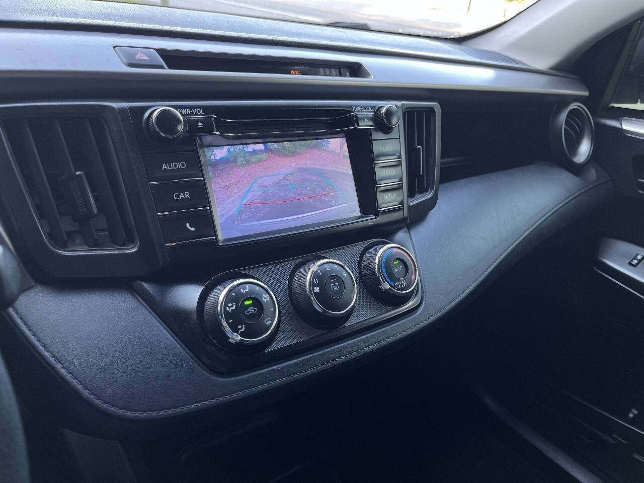 Silver 2018 Toyota RAV4 LE LE 4dr SUV 18