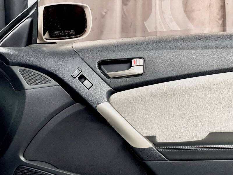 2016 Hyundai Genesis Coupe