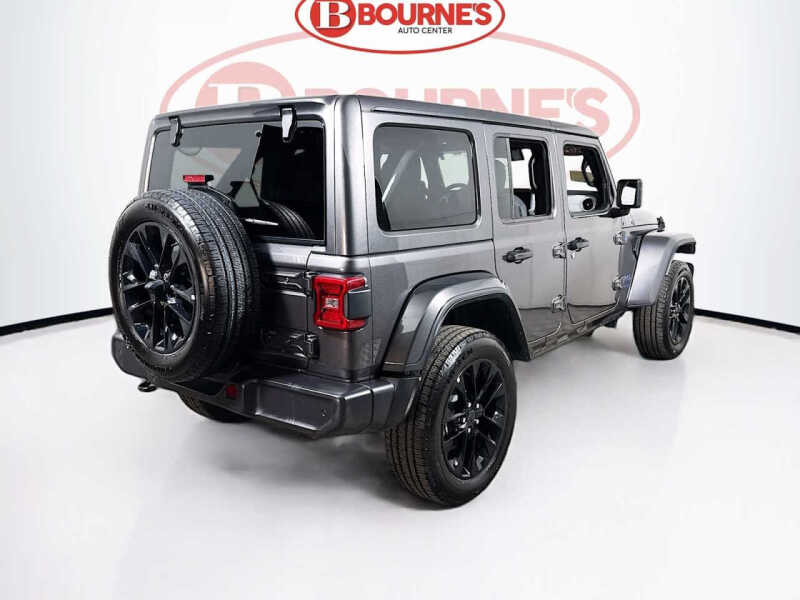 2025 Jeep Wrangler Sahara 4xe