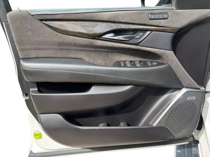 2020 Cadillac Escalade Platinum