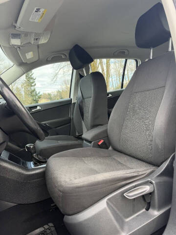 2013 Volkswagen Tiguan S 4Motion