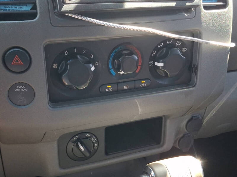2006 Nissan Frontier LE