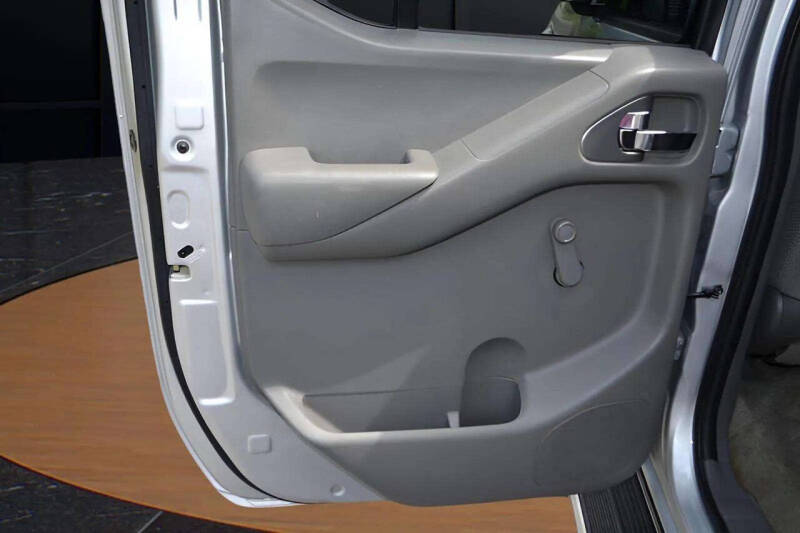 2015 Nissan Frontier S