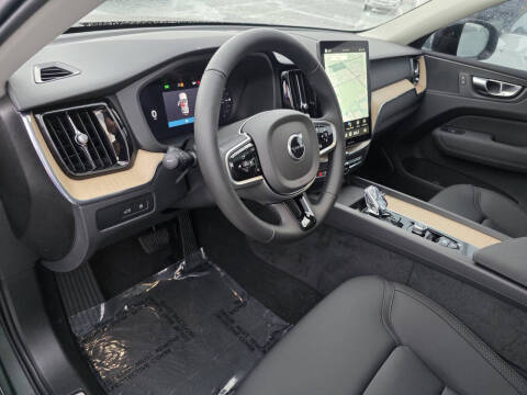 2026 Volvo XC60 T8 Core