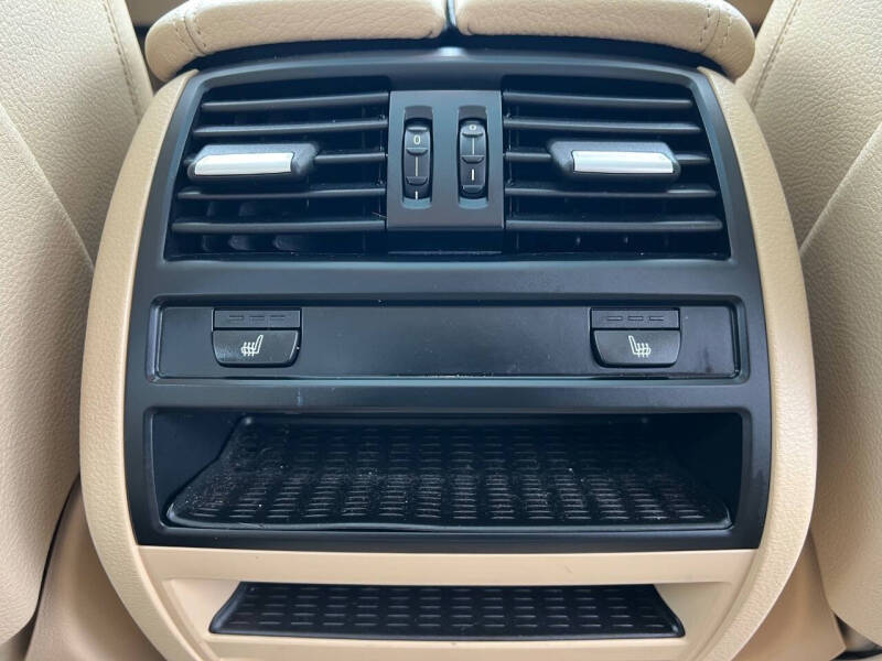 2015 BMW 5 Series 528i xDrive