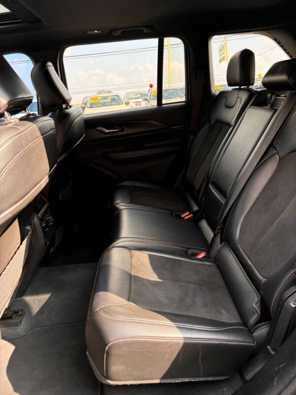 2023 Jeep Grand Cherokee Laredo