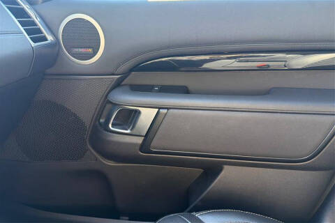 2024 Land Rover Discovery P300 S