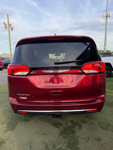 2019 Chrysler Pacifica Touring L