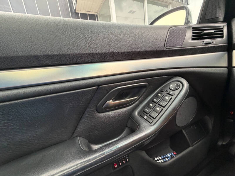 2003 BMW M5