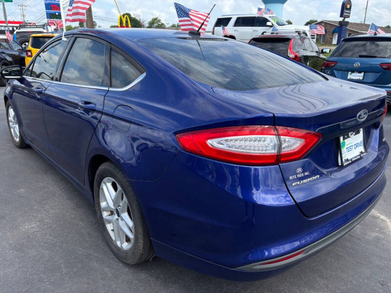 2016 Ford Fusion SE